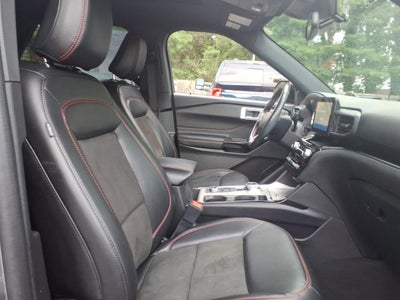 2024 Ford Explorer ST-Line