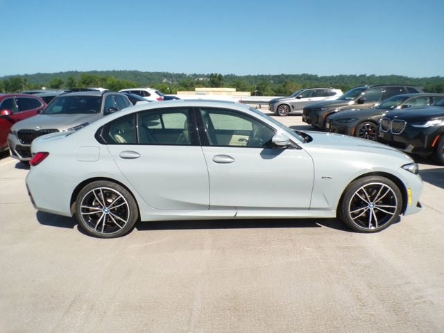 2023 BMW 330e xDrive 330e xDrive