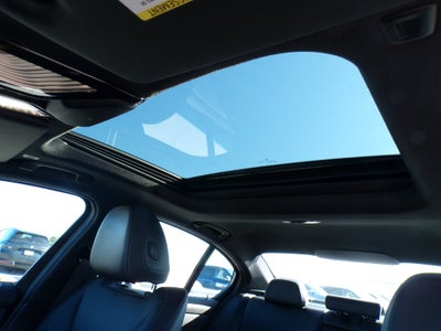 2024 BMW 3 Series 330i xDrive