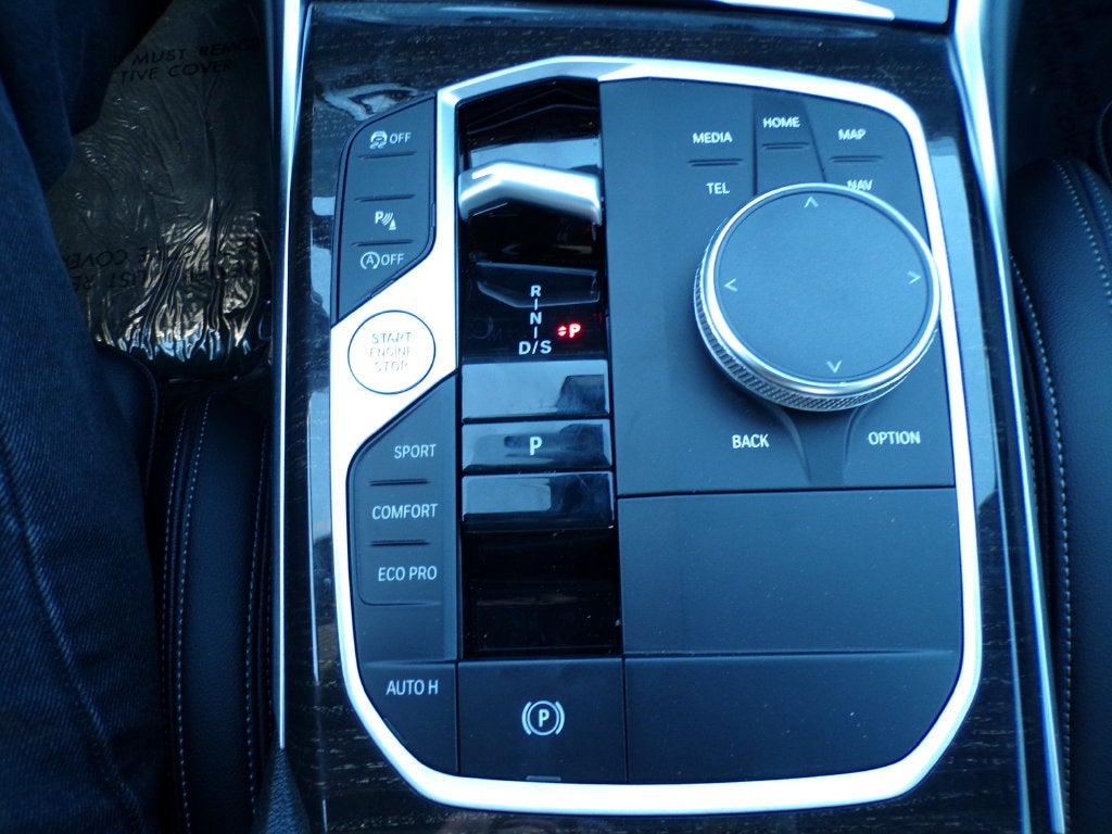 2024 BMW 3 Series 330i xDrive