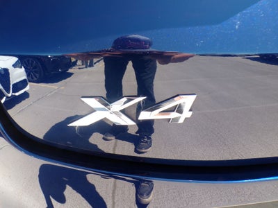 2023 BMW X4 xDrive30i