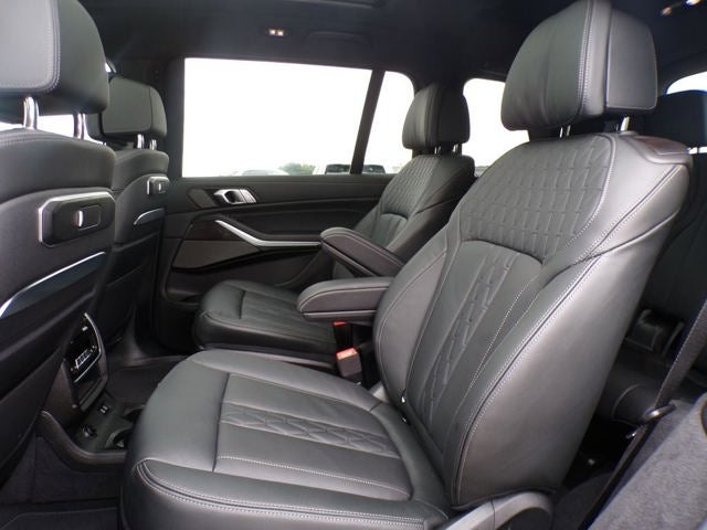 2026 BMW X7 M60i