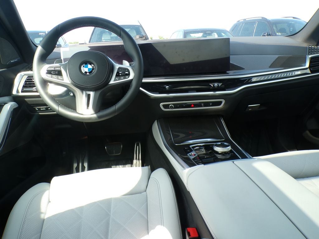 2026 BMW X5 M60i