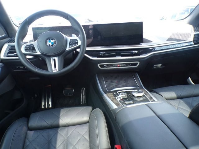 2025 BMW X5 M60i