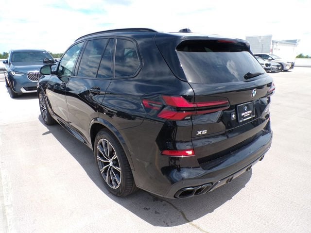 2025 BMW X5 M60i