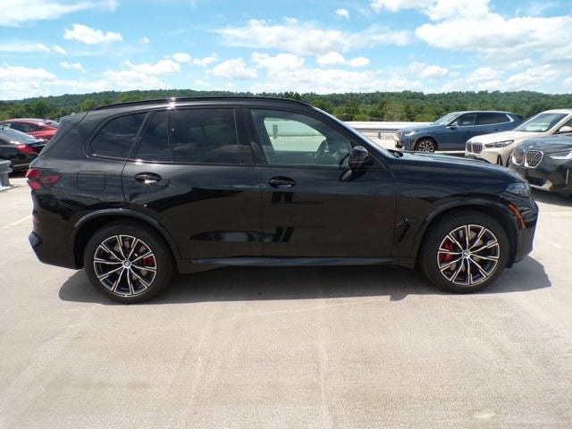 2025 BMW X5 M60i