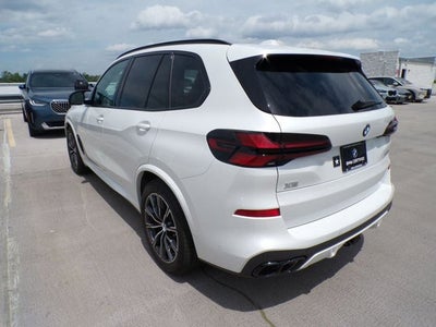2026 BMW X5 M60i