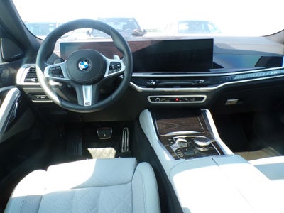 2025 BMW X6 xDrive40i
