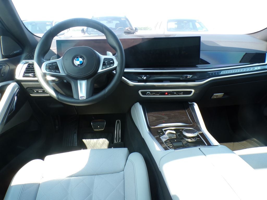 2025 BMW X6 xDrive40i