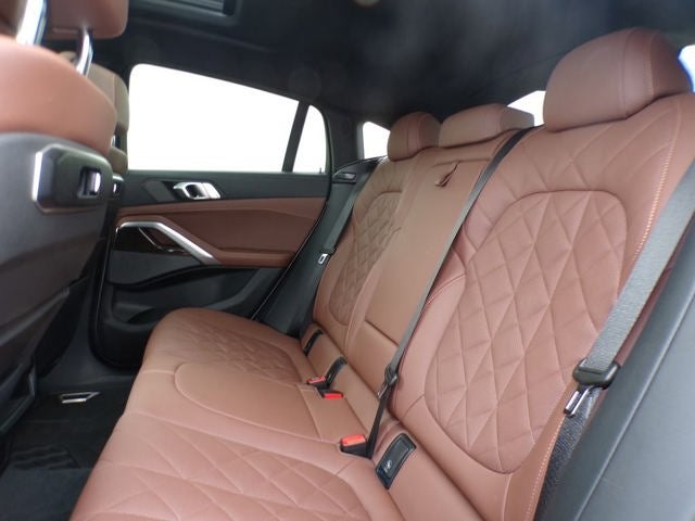2024 BMW X6 xDrive40i
