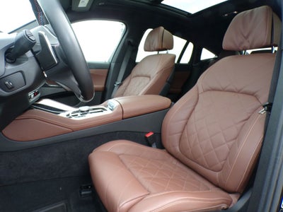 2024 BMW X6 M60i