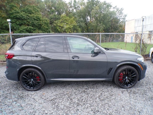 2021 BMW X5 M50i