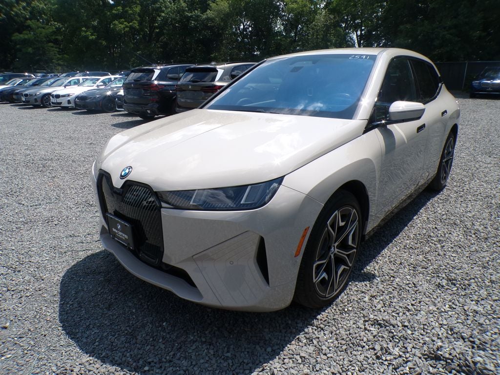 2026 BMW iX xDrive45