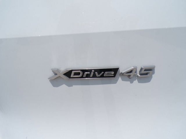 2026 BMW iX xDrive45