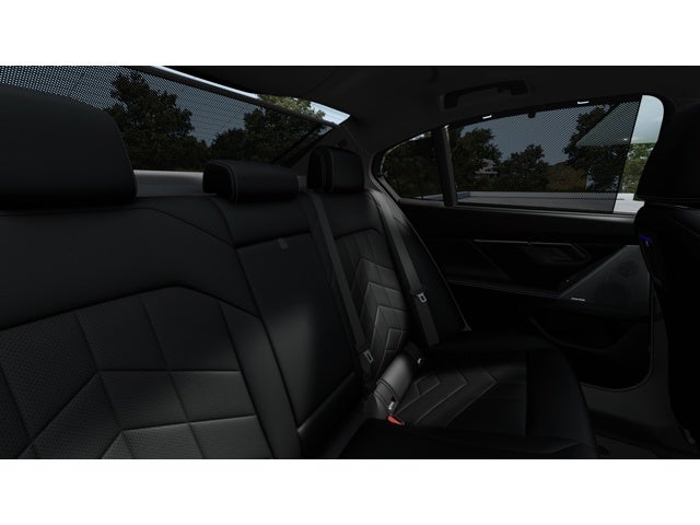 2027 BMW 550e 550e xDrive