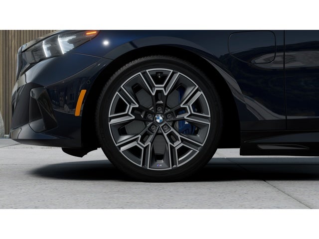 2027 BMW 550e 550e xDrive
