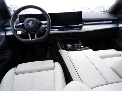 2025 BMW i5 xDrive40 xDrive40