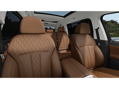 2027 BMW X7 Base