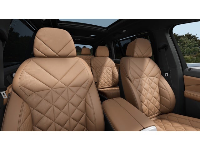 2027 BMW X7 Base