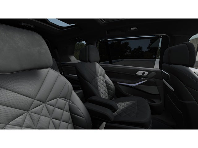 2027 BMW X7 Base