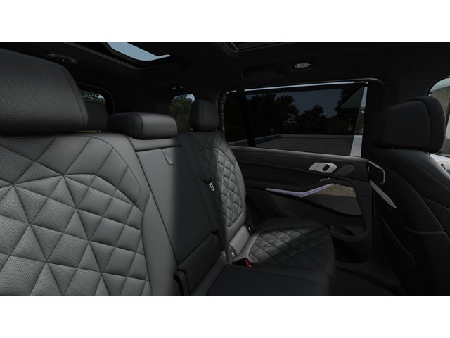2027 BMW X7 Base