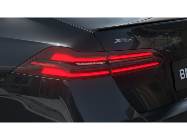 2027 BMW 550e Base