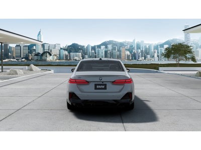 2027 BMW 550e Base