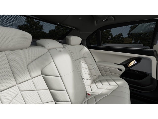 2027 BMW 740i Base