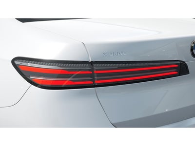 2027 BMW 740i Base